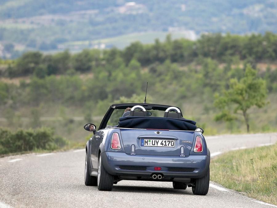  Mini Cooper S Cabrio 2004 года  (фото 17 из 20)